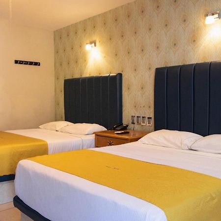 Hotel Maioris El Diez Culiacán Extérieur photo