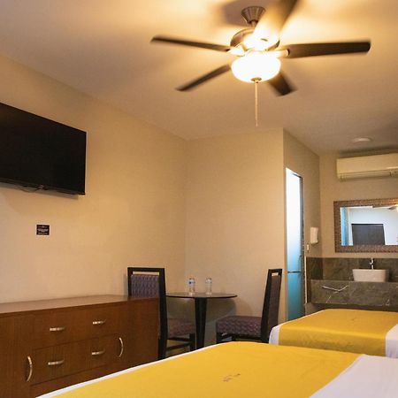 Hotel Maioris El Diez Culiacán Extérieur photo