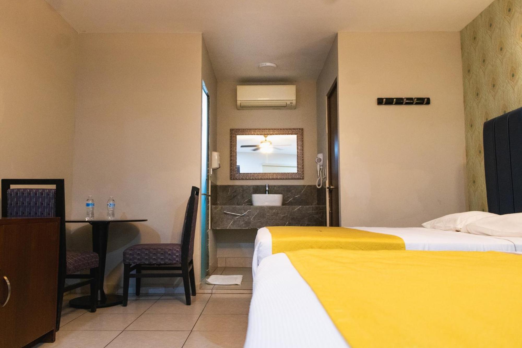 Hotel Maioris El Diez Culiacán Extérieur photo