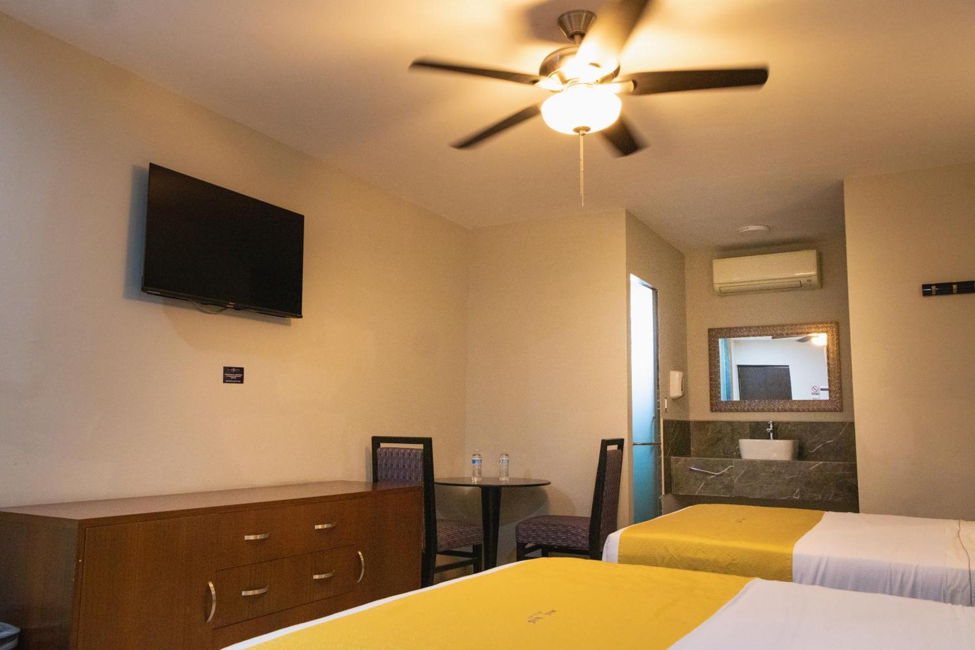 Hotel Maioris El Diez Culiacán Extérieur photo